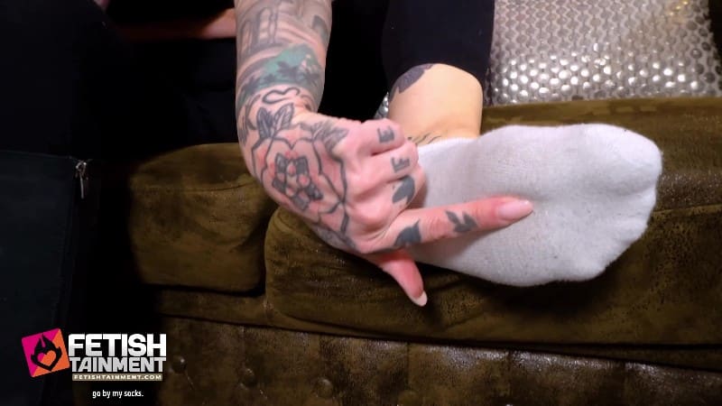 I Heard You Like To Lick Socks Sock Humiliation With Mistress Sarah 4K Uhd Mp4 2