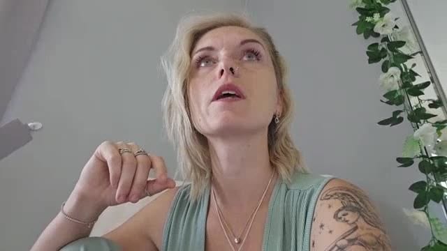 Lexi Snow - Boss Shrinks Her New Personal Assistant 4