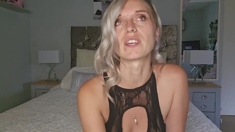 Lexi Snow - Your Wife Begs Whilst You Cum For Me 5