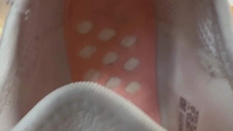 Lick-My-Sweaty-Feet-After-A-Workout-Foot-Humiliation-With-Mistress-Sarah-4K-Uhd-Mp4 2