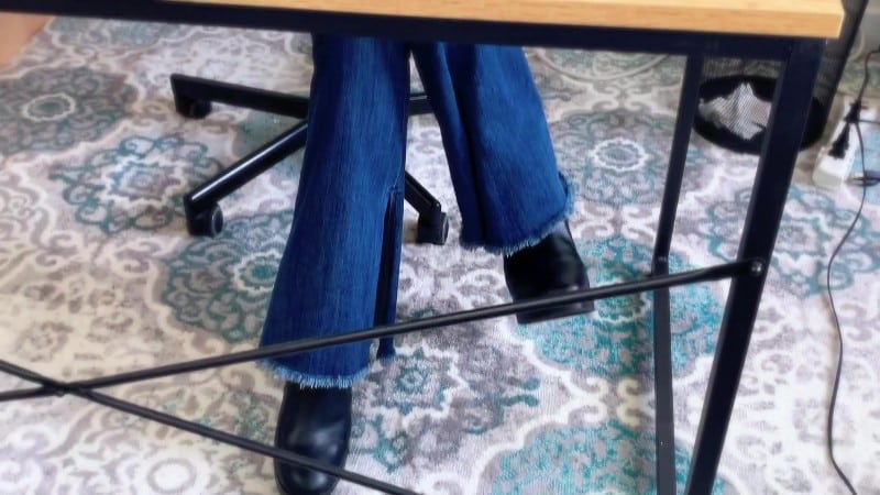 Melissa Masters - Sniff My Jeans Femdom'ed by the Intern 1