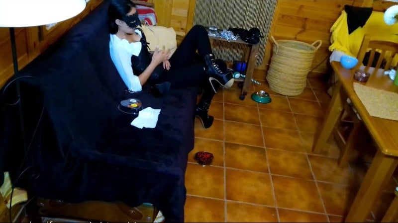 Mistress Isis Spain - Exclusive Mistress - Real Session Puppy Play Training 2
