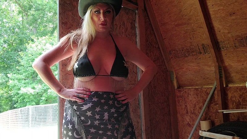 MizzErotique Breaking my new 1
