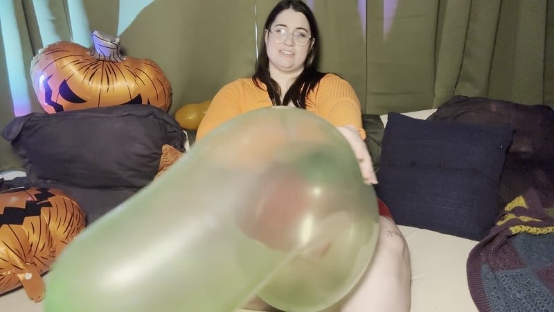 Nerdy Bbw Wants To Run Some Experiments With A Crystal Elephant Balloon 3