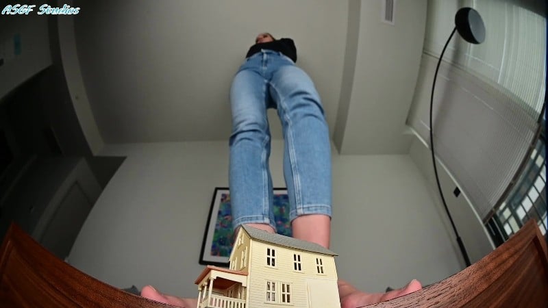 New Model German Milf Crushes Your Home Mp4 3