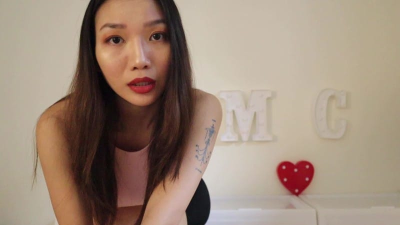 Princess Leni No place in the world for shrimp dick 5