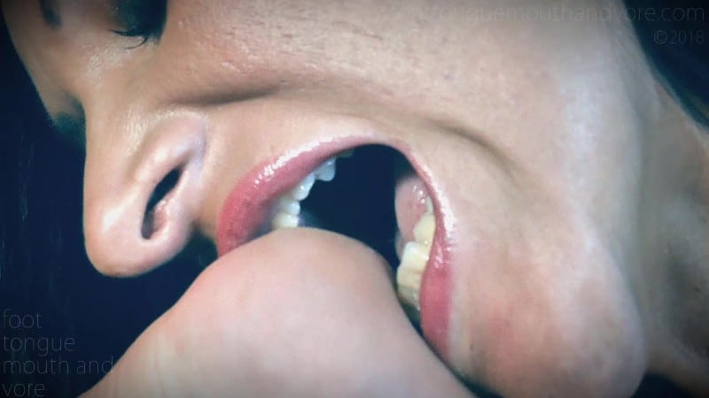 Real Sisterly Love Shoe Removal Heel Toe Biting Sole Licking Toe Sucking And Saliva Coating 5