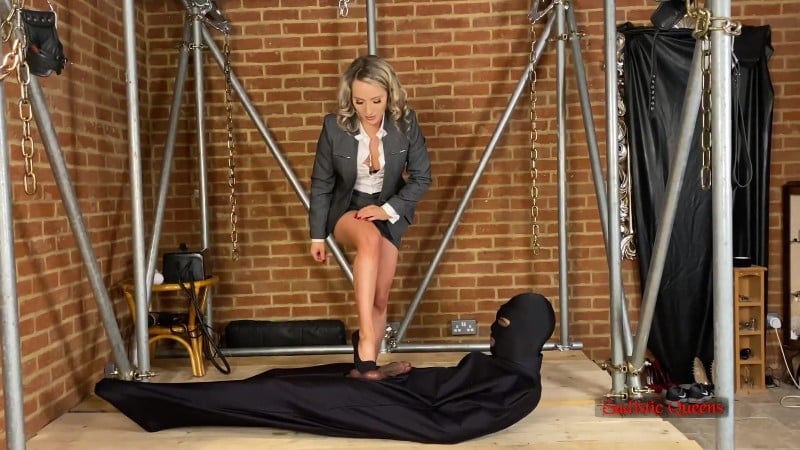 Sadistic Queens - Squishysax - Miss Courtney - Ball Flattening Frustration 2