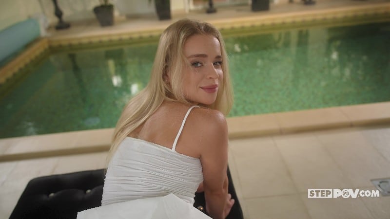 StepPOV 22 12 24 Alexa Flexy Clumsy But Cute 4k 1