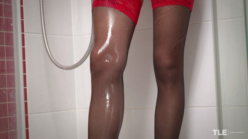 TheLifeErotic 25/10/22 Mitzi X Wet Stockings 2 4k 5