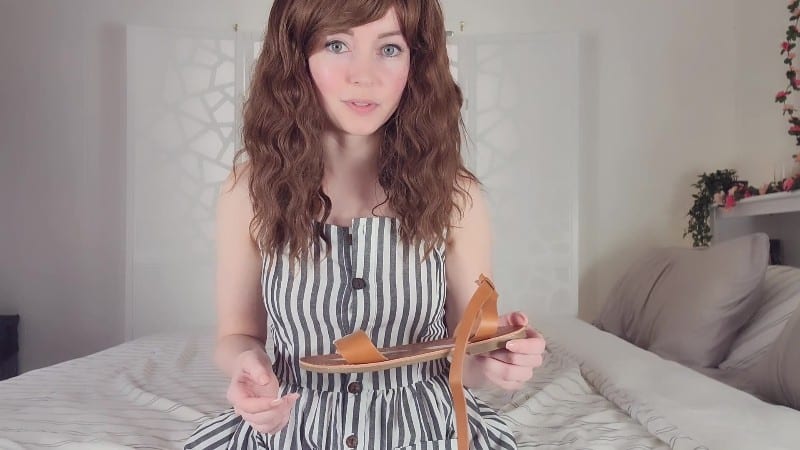 TheTinyFeetTreat - Step-sisters Cummy Sandals And Feet 1