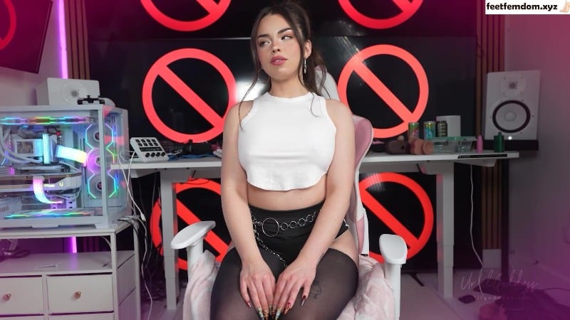Urlilgoddess - No Friends No Girlfriend No Problem 5