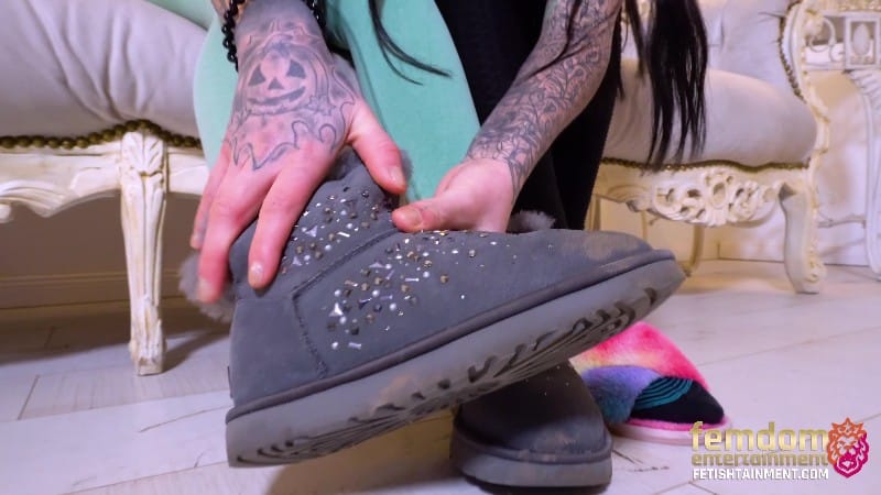 We Relax And You Lick Our Dirty Shoes Clean Foot Fetish Shoes With Anastasia S Jojo 4K Uhd Mp4 3