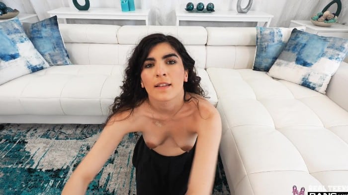 [Bang!RealTeens/Bang.Com] Nikki Slick - Nikki Slick Gets Her Bushy Pussy Creampied (2025-09-30) [1080p] 3