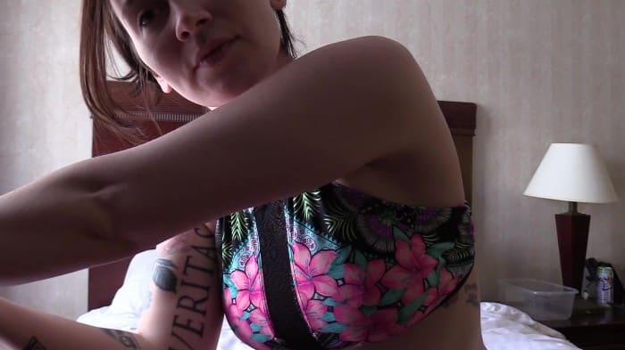 Bettie Bondage - Flex Tour Of Bettie's Body [1080p] 1