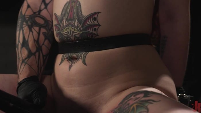 [DeviceBondage] Jul 21, 2025 : Jenna Gee - Pain In The Ass [1080p] 2