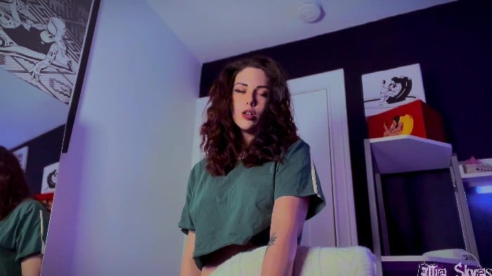 Ellie Skyes - An Unexpected Sleepover (2024-06-24)[1080p] 33