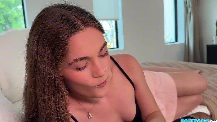 [FantasyPOV] Juniper Ren - Stepdaughter Moves Into Stepdads House And Is Lonely 2025 [1080p] 14
