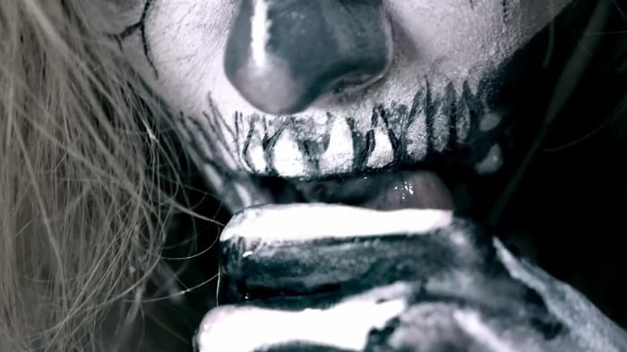 Fetish Liza Art - Halloween Horror Blow Zombie Vixen's Skull-Face Sucks And Swallows In Eerie Pov 5