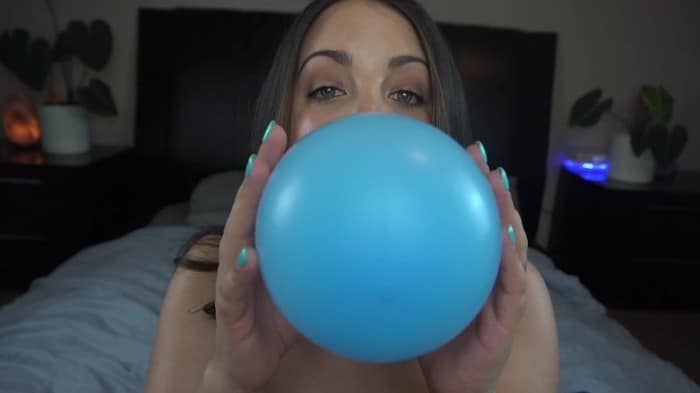 Girlontop880 Naked-Babe-Blows-Up-Balloons 13