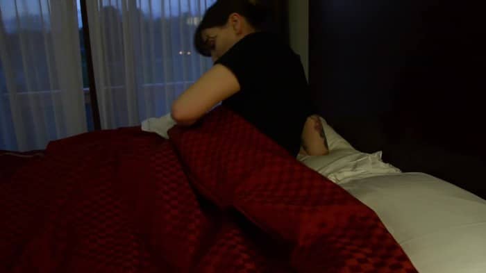 Bettie Bondage - Hotel Room Help (2017-05-13)[1080p] 2