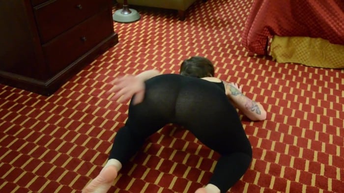 [ManyVids] Bettie Bondage - Watching Your Mom Workout (1080p) 2