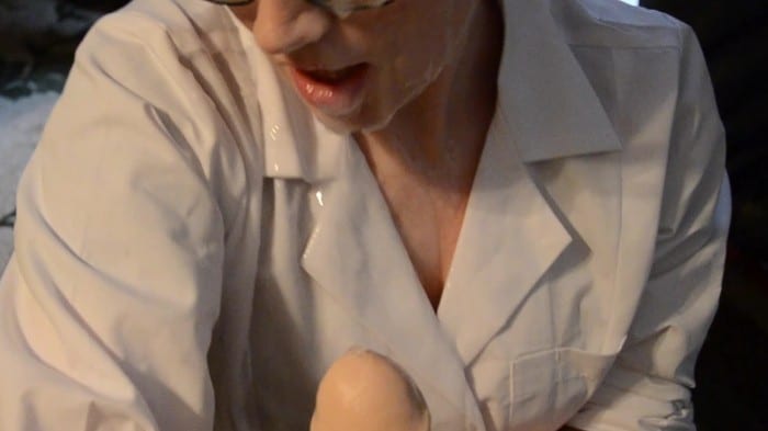 [ManyVids] Bettie Bondage - Giving The Good Doctor A Massive Facial (1080p) 5