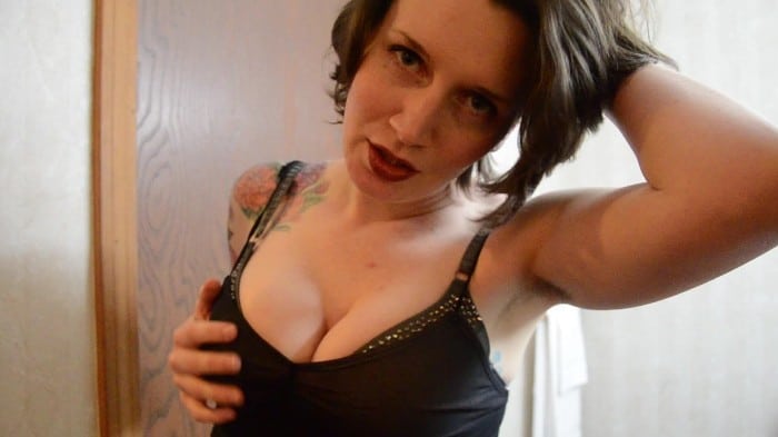 [ManyVids] Bettie Bondage - New Year's Eve (1080p) 2