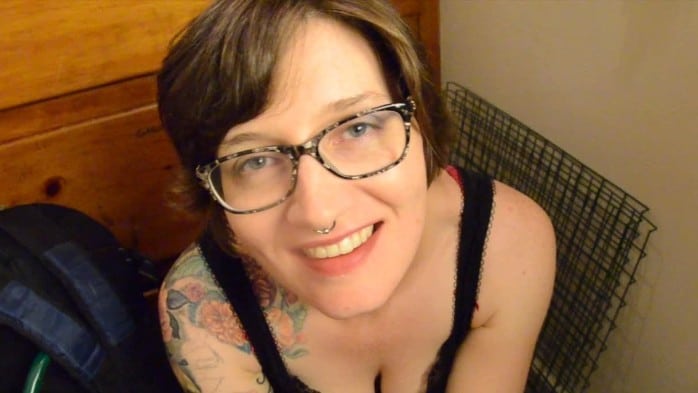 [ManyVids] Bettie Bondage - Facial For The Girl At The Party (720p) 3