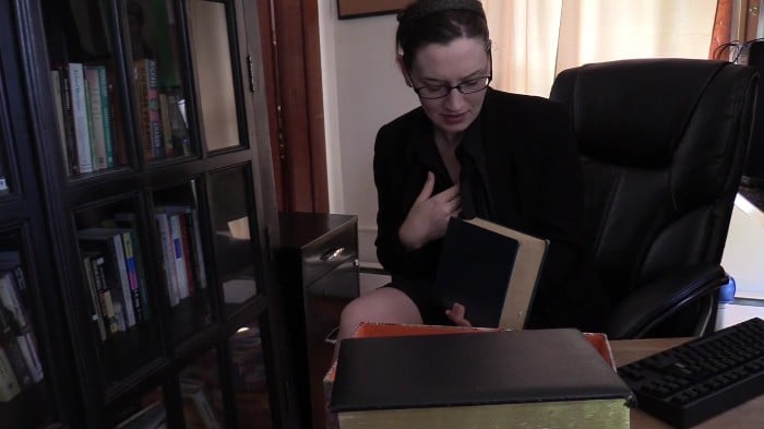 [ManyVids] Bettie Bondage - Ancient Texts And Codices (1080p) 17