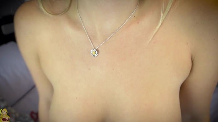 [ManyVids] Peachyskye - Unprotected Study Session (1080p) 5