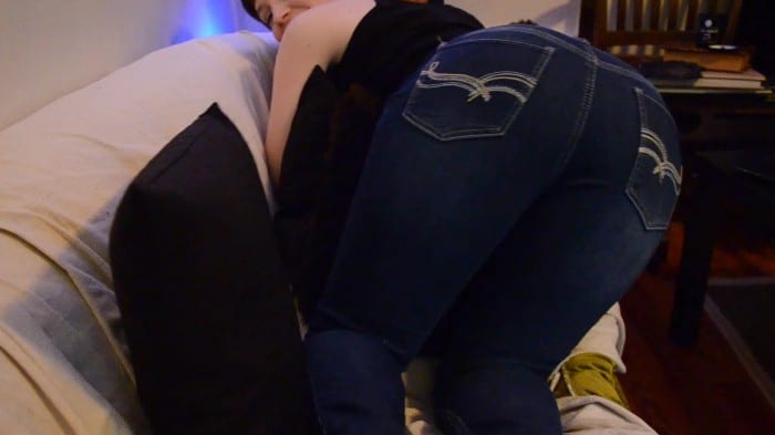 [ManyVids] Bettie Bondage - Bribing Your Sister In Her Skinny Jeans (1080p) 2