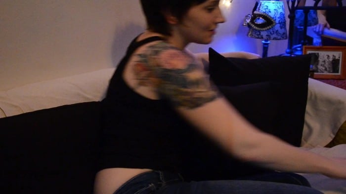 [ManyVids] Bettie Bondage - Bribing Your Sister In Her Skinny Jeans (1080p) 4
