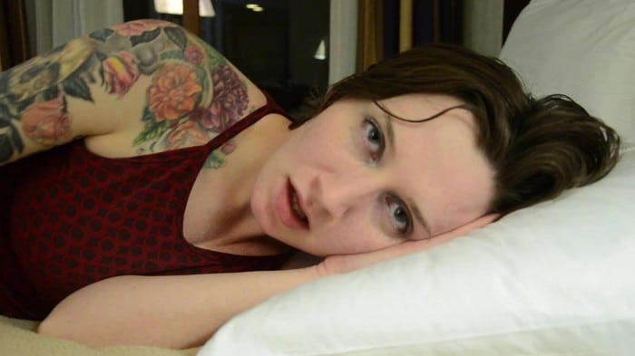 [ManyVids] Bettie Bondage - Teaching Sis To Kiss (1080p) 3