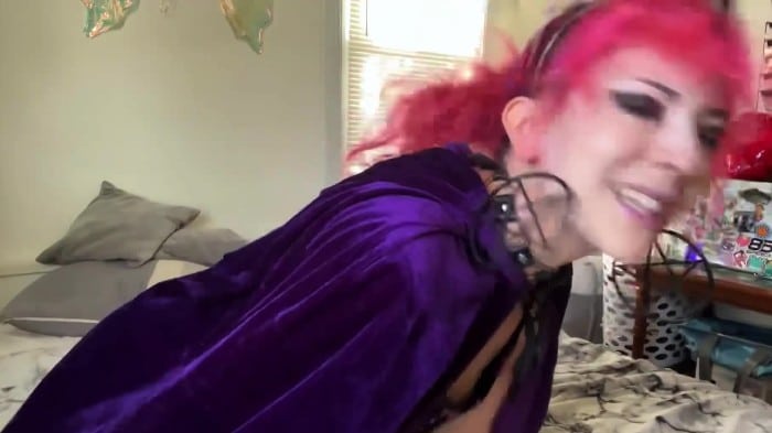 [ManyVids] Night-Of-Halloween-Whorrors. 4