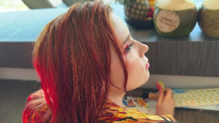 [MV-Sweetiefox] Fucking The Barmaid Behind The Bar - All Inclusive Hotel 2025 [2160p] 2