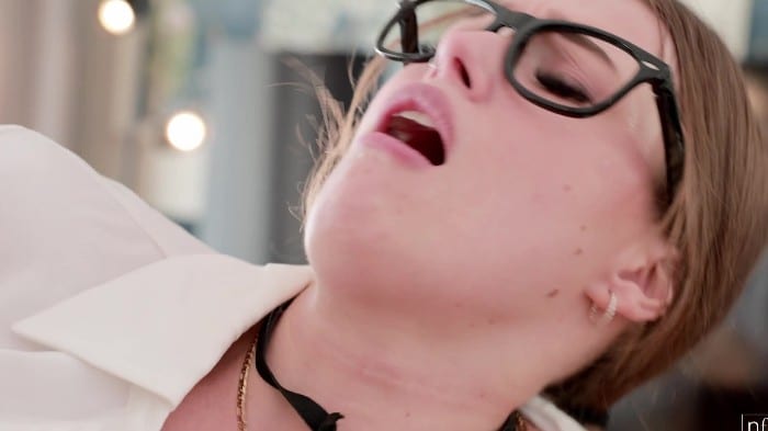 [NubileFilms.Com] Olivia Sparkle - Spanking The Stress Away - S49:e14 [23.10.2025] (1080p) 5