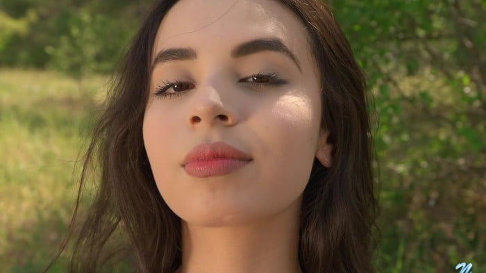 [Nubiles] Eveline Angel - Great Outdoors (25.09.04) [1080p] 1