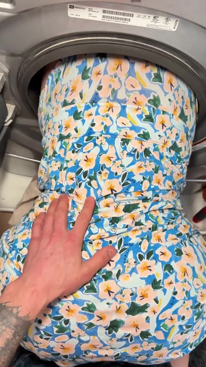[OF-Avanicks] Youe Home And Find Your Stepmom Stuck Head First In The Washer 2025 [1920p] 1