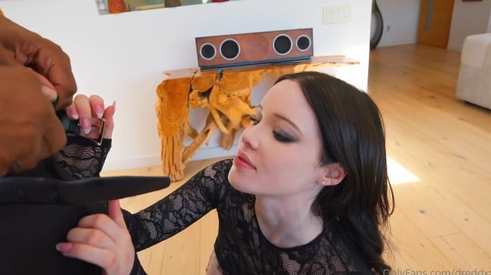 [Onlyfans.Com] Okichloeo - Dredd Is Back Giving Curvy Fair-Skin Beauty Okichloeo The Bbc Treatment (2025-09-27) [1080p] 2
