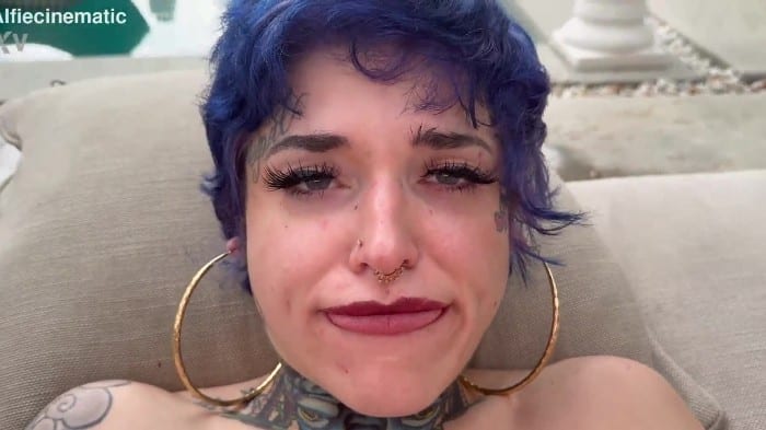 [OnlyFams] Badmomtiti, Alfiecinematic - Pov Anal Fuck With Hot Tattooed Babe Badmomtiti (2025) [1080p] 3