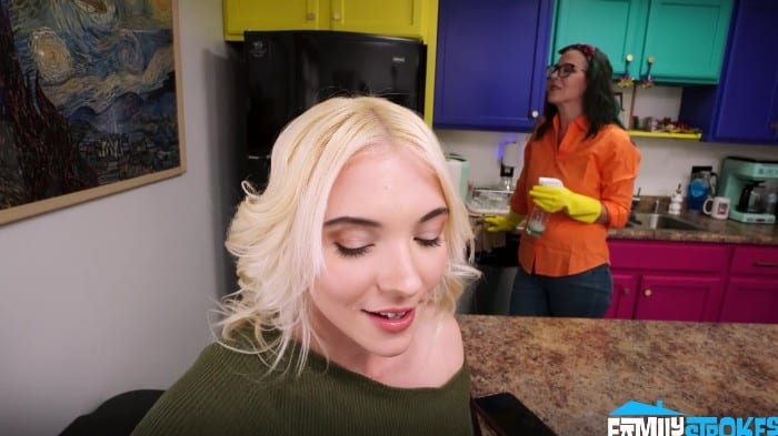 [SisLovesMe/TeamSkeet] Amber Maddie - Sneaky Sex: My Dick In A Box Prank Got Me Laid! {amber Maddie Family Stokes Debut} (2025-10-04) [1080p] 2