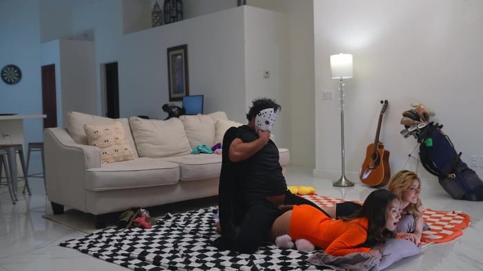 [StepSiblingsCaught/Nubiles-Porn] Demi Hawks, Kimmy Kimm - Stepsisters Scary Halloween Sleepover - S30:e6 (2025-10-11) [1080p] 2