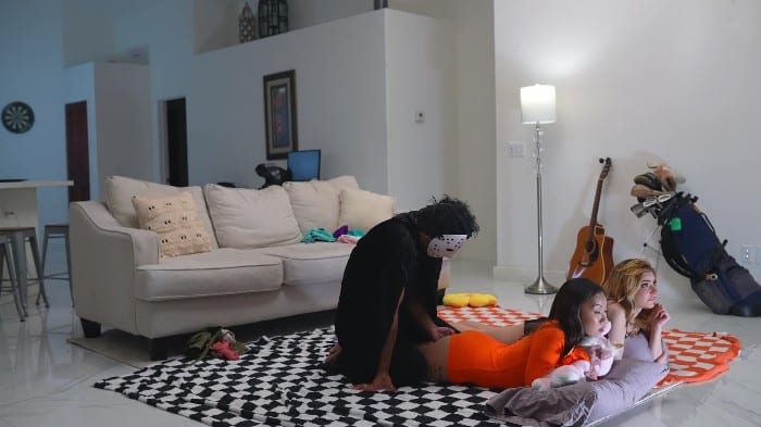 [StepSiblingsCaught/Nubiles-Porn] Demi Hawks, Kimmy Kimm - Stepsisters Scary Halloween Sleepover - S30:e6 (2025-10-11) [1080p] 36