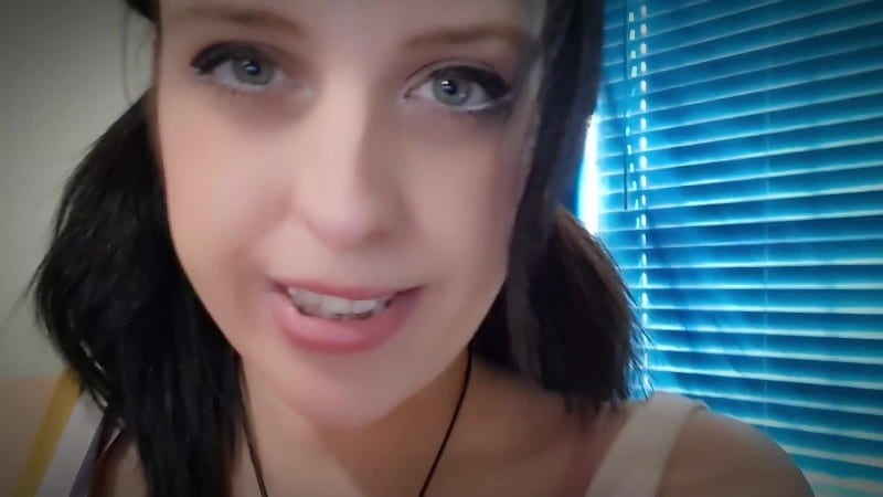 xPrincessAura - Loser StepDad Now Resides in My Toilet 2