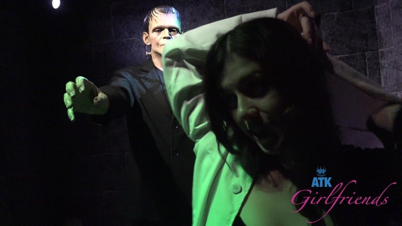 ATKGirlfriends 25/11/24 Liiy Winters Wax Museum 1 4k/1080 1