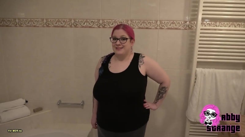 Abby-Strange - Ich Fiste Lucy Das Gangbang Sperma Aus Der Pussy 5