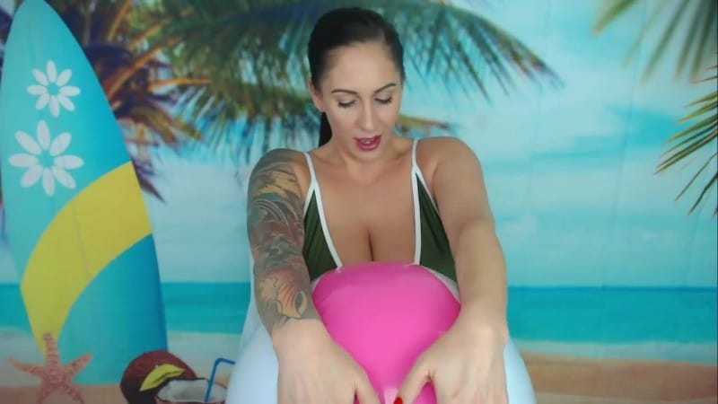 Adriana-del-Rossi - Wasserball Fetisch 1