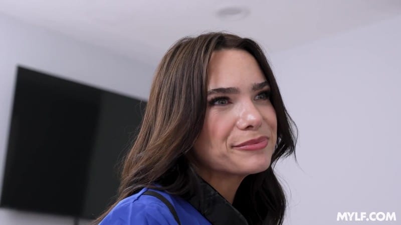 [AnalMom | MYLF] 25/11/27 Ivy Ireland - Houston, We’ve Got a Backdoor Problem FullHD 2