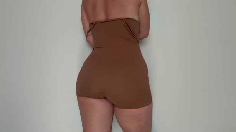 AvanelleJules - First Model Gig Turns Out To Be A Nude Shoot 1